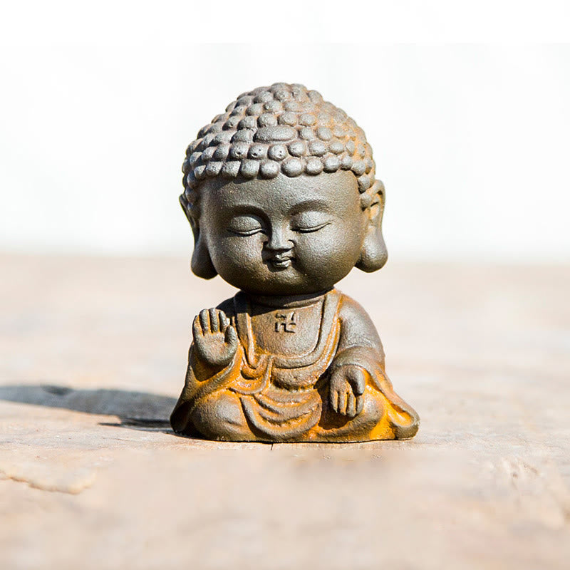 Statue de Bouddha méditant 9 cm Poudre de fer Rouille Résine coulée