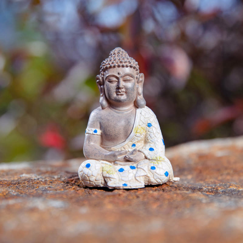 Statue de Bouddha zen en résine méditant pour la sérénité et le calme