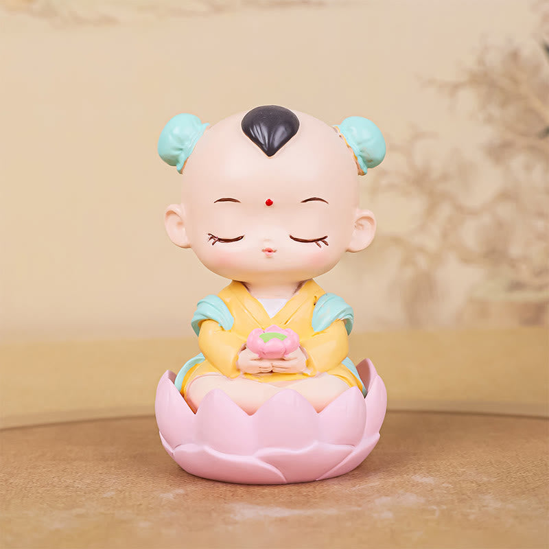 Statue en résine d'Avalokitesvara en méditation avec figurines de garçon et de fille
