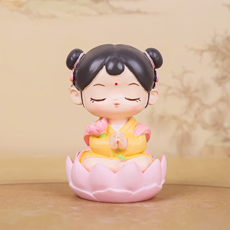 Statue en résine d'Avalokitesvara en méditation avec figurines de garçon et de fille