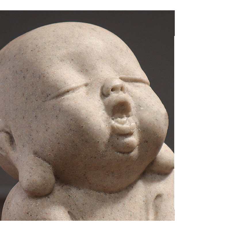 Statue de Bouddha moine en résine pour la méditation et la sérénité à la maison