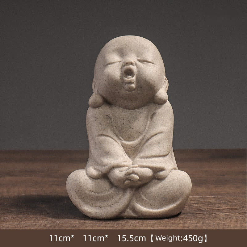 Statue de Bouddha moine en résine pour la méditation et la sérénité à la maison