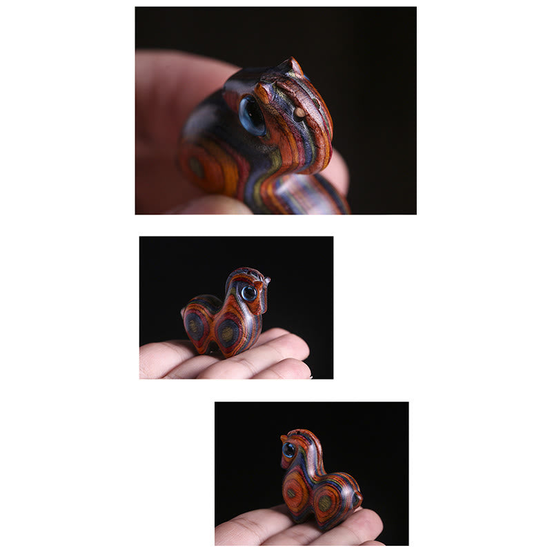 Figurine de protection de cheval porte-bonheur en bois de santal rouge de taille moyenne et petite