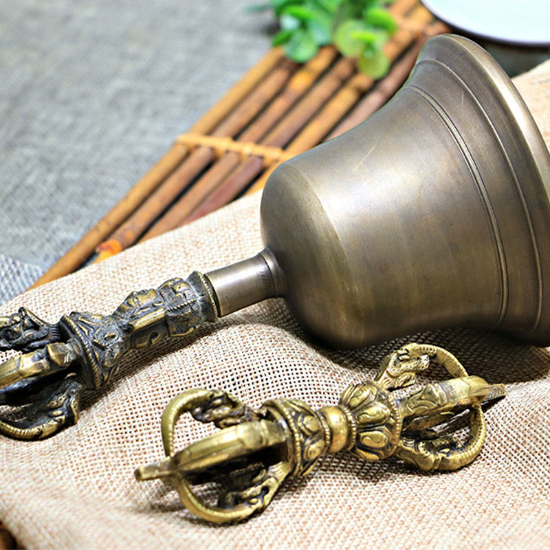 Ensemble de méditation en cuivre avec cloche tibétaine moyenne et vajra dorje