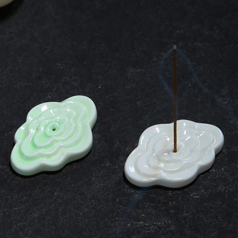 Mini brûleur d'encens en céramique avec motif nuage de bon augure