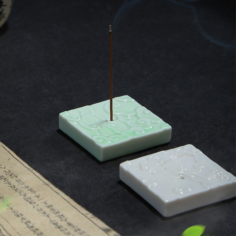 Mini brûleur d'encens en céramique avec motif nuage de bon augure
