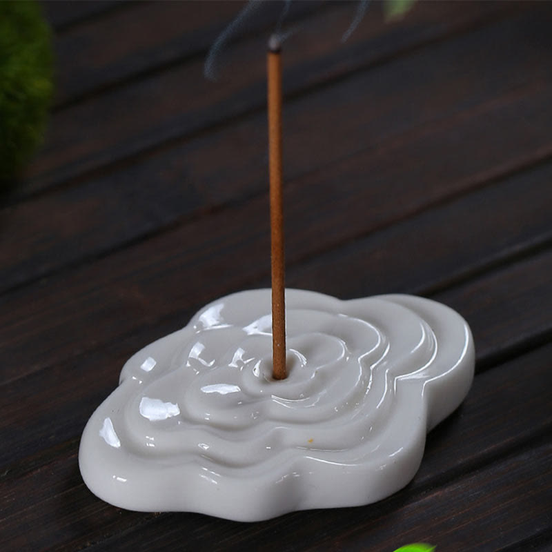 Mini brûleur d'encens en céramique avec motif nuage de bon augure