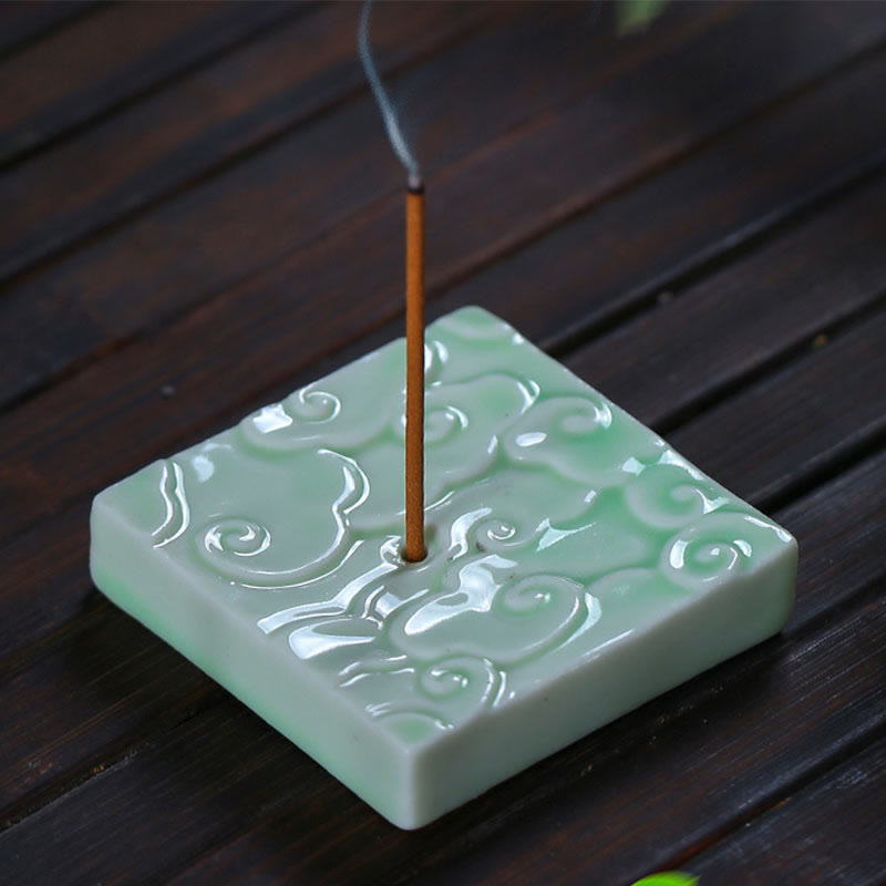 Mini brûleur d'encens en céramique avec motif nuage de bon augure