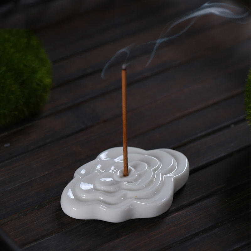 Mini brûleur d'encens en céramique avec motif nuage de bon augure