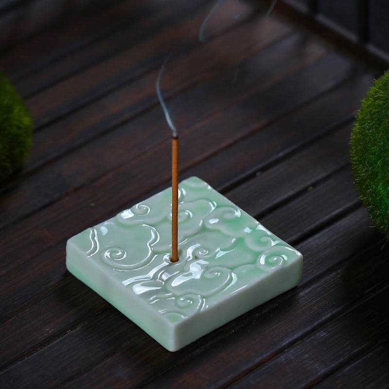 Mini brûleur d'encens en céramique avec motif nuage de bon augure
