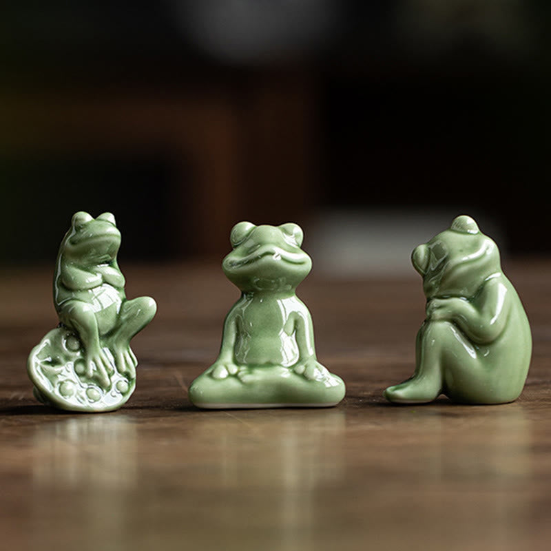 Mini figurine de grenouille de méditation en céramique pour la chance et la richesse