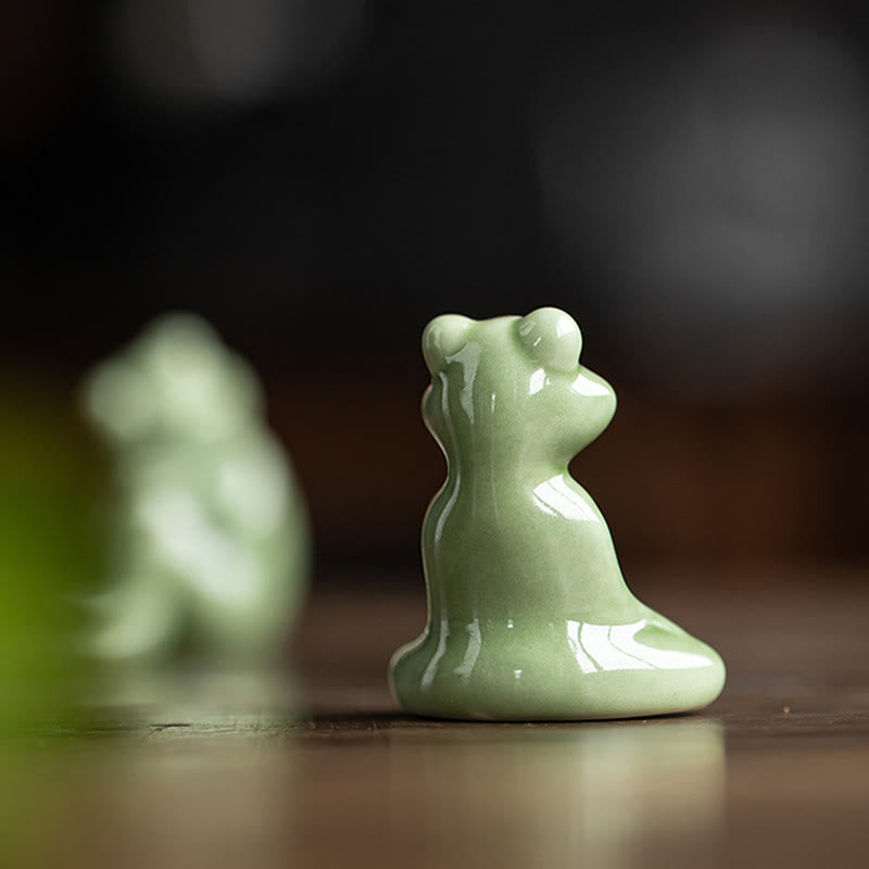 Mini figurine de grenouille de méditation en céramique pour la chance et la richesse