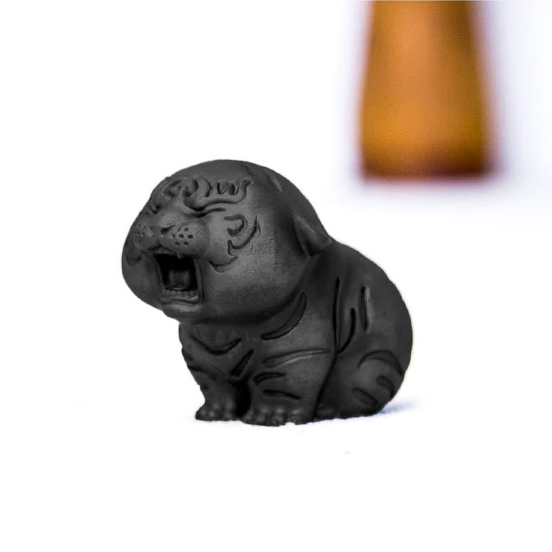 Mini statue de tigre mignon en résine de fer - Figurine animale spirituelle