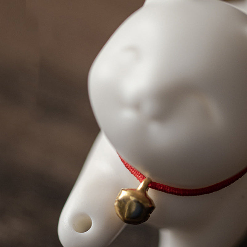 Mini chat porte-bonheur en céramique avec tapis en bambou | Figurine spirituelle