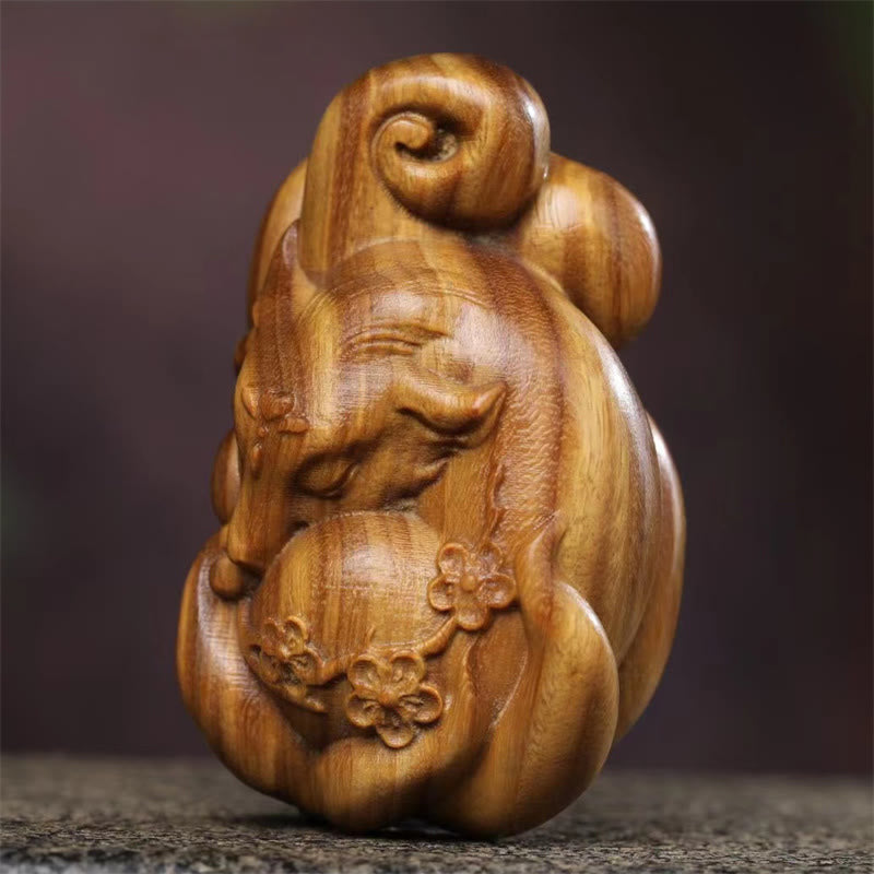 Mini renard à neuf queues en bois de santal vert, décoration zen pour la paix