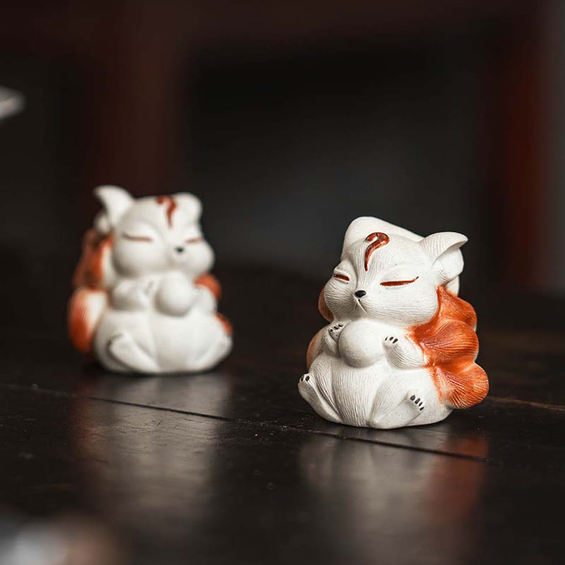 Mini renard à neuf queues en argile violette pour décoration de bureau zen