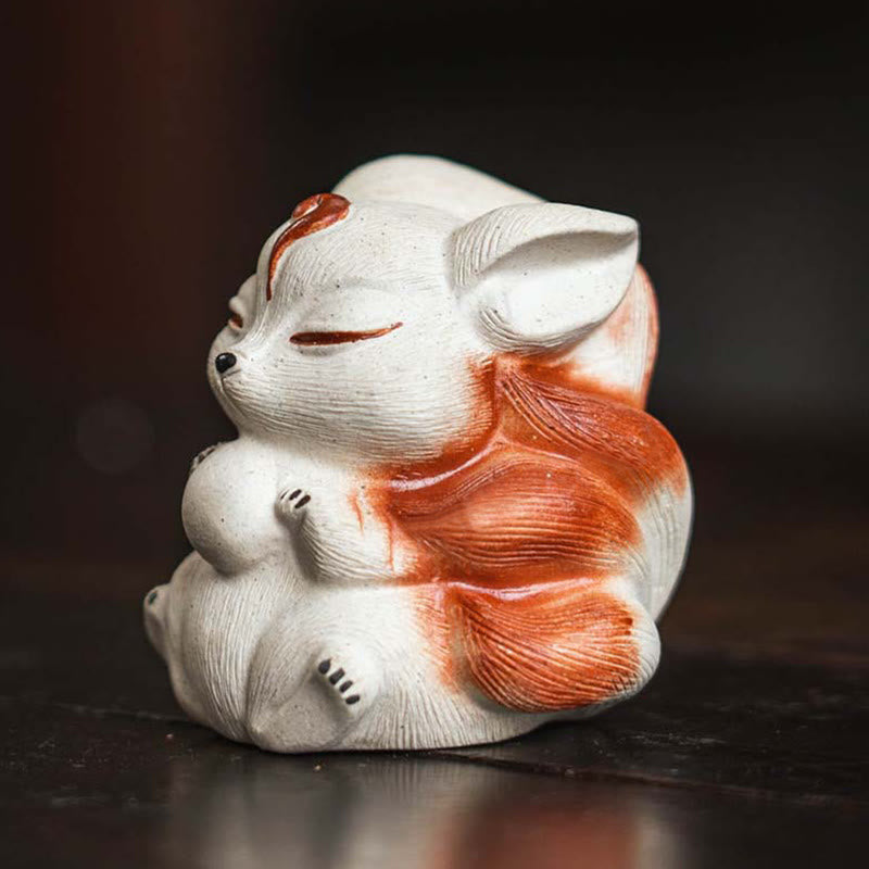Mini renard à neuf queues en argile violette pour décoration de bureau zen