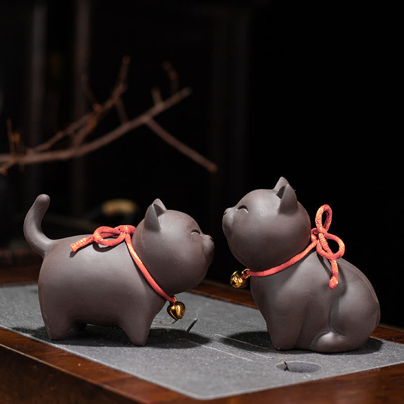 Mini chat en argile violette | Figurine décorative assise et debout