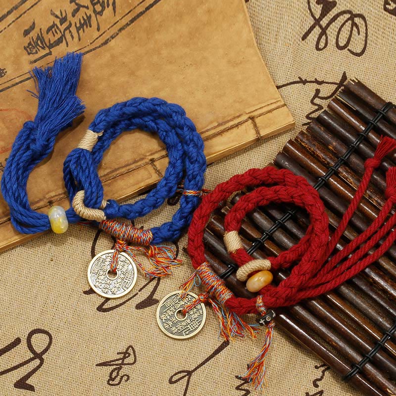 Les fantômes de la montagne dépensent un bracelet d'argent pour la protection spirituelle
