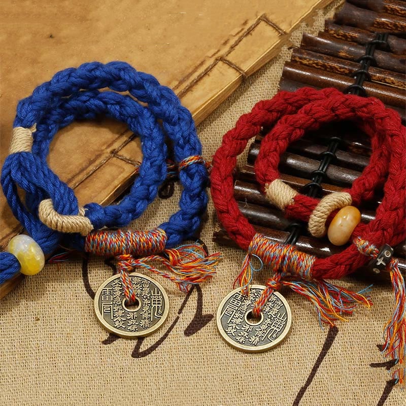 Les fantômes de la montagne dépensent un bracelet d'argent pour la protection spirituelle