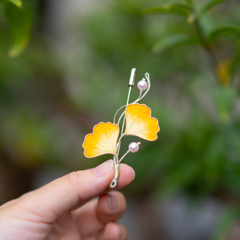 Broche feuille de ginkgo en soie de mûrier | Bijoux spirituels