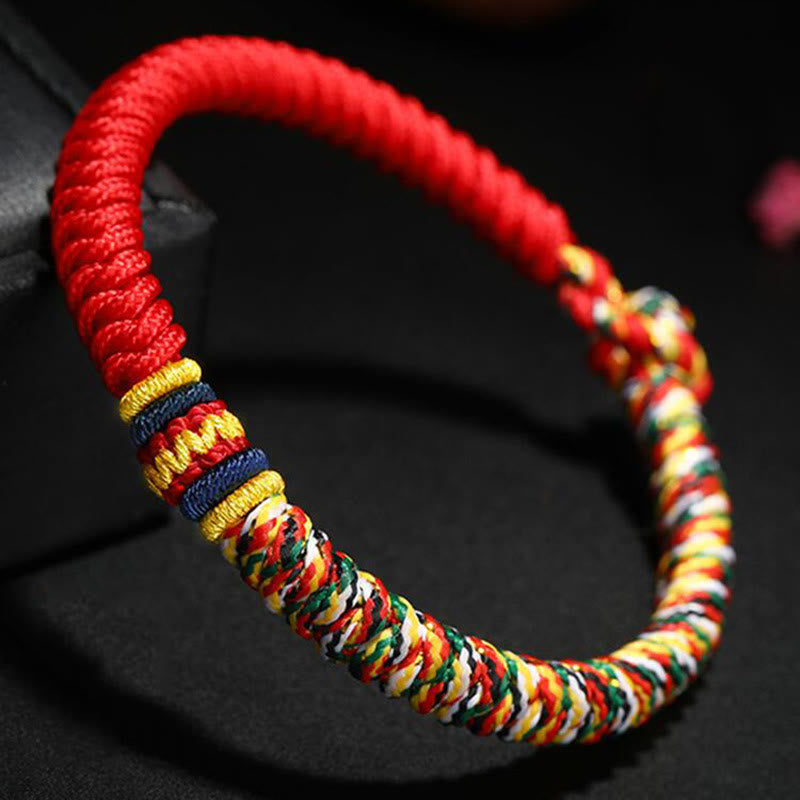 Bracelet en fil rouge multicolore avec nœud King Kong pour la protection