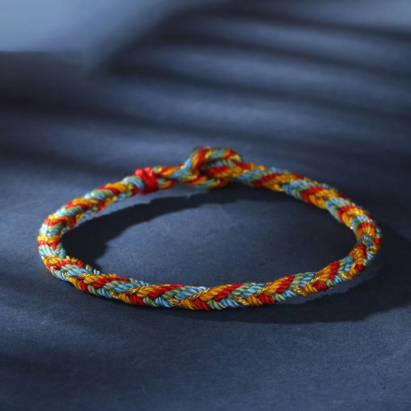 Bracelet de protection en fil rouge multicolore avec breloque en argent