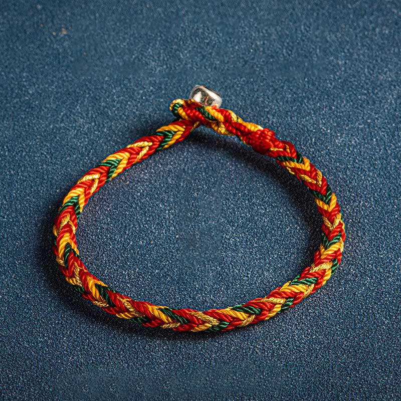 Bracelet de protection en fil rouge multicolore avec breloque en argent
