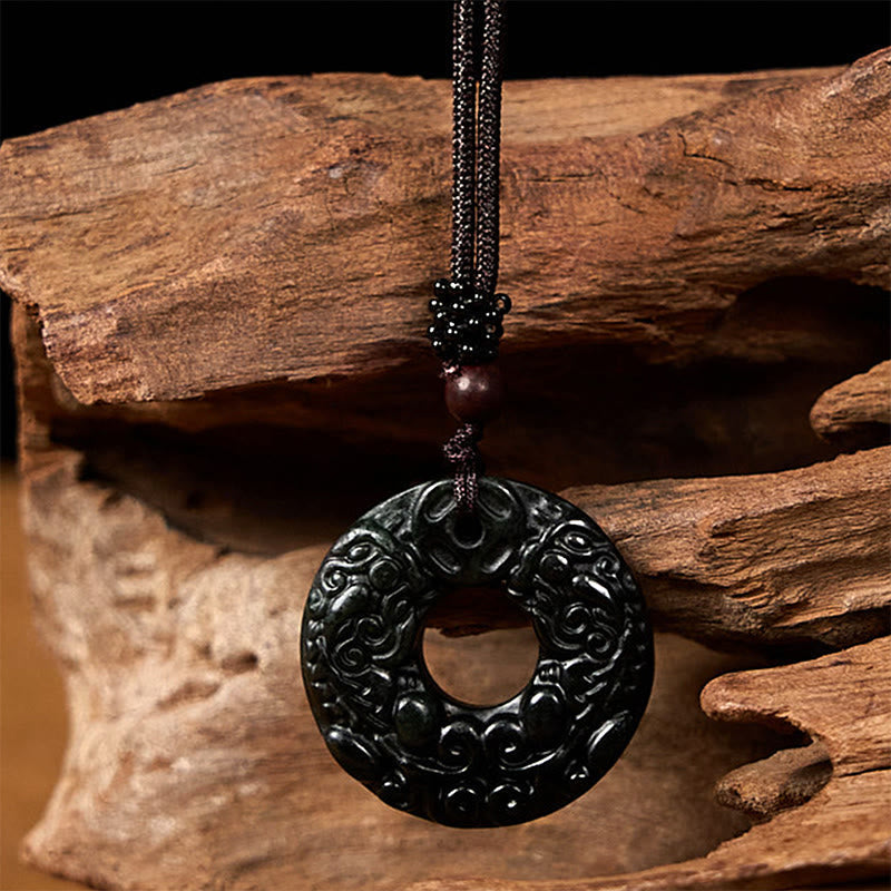 Collier de jade noir-vert Nanyang pour la protection et le calme