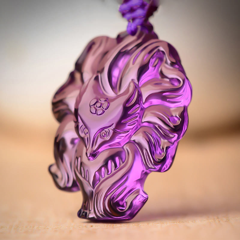 Collier porte-bonheur en améthyste naturelle avec renard à neuf queues