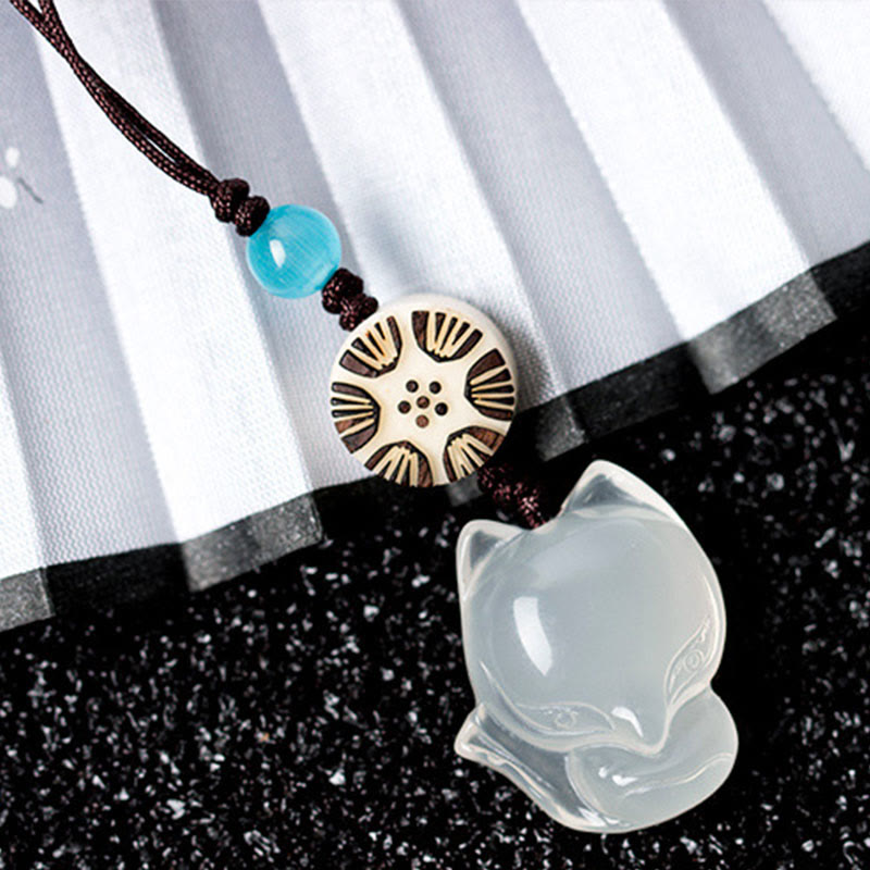 Décoration Zen à Suspendre en Calcédoine Naturelle Fox Harmony