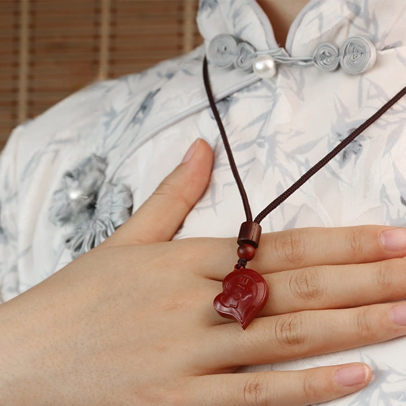 Collier de bénédiction en cinabre naturel avec cœur d'amour