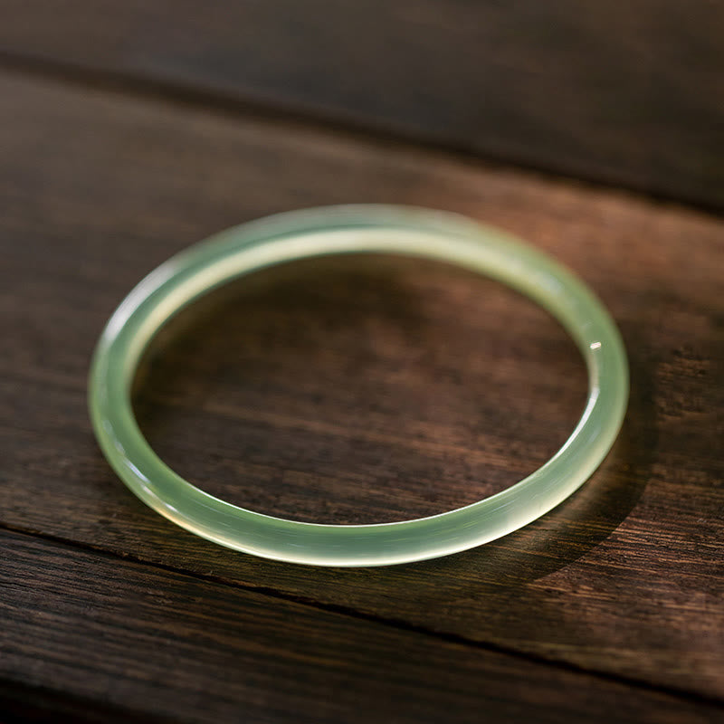 Bracelet jonc Force Courage en calcédoine verte naturelle 52 mm