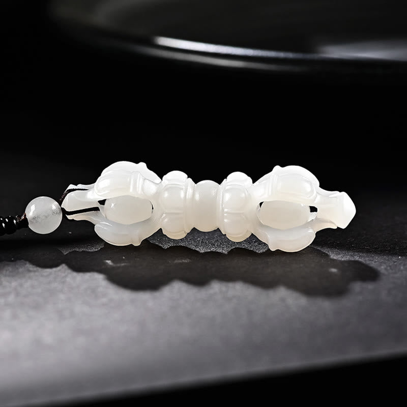 Collier de réussite en jade cyan Hetian naturel avec Dorje Vajra