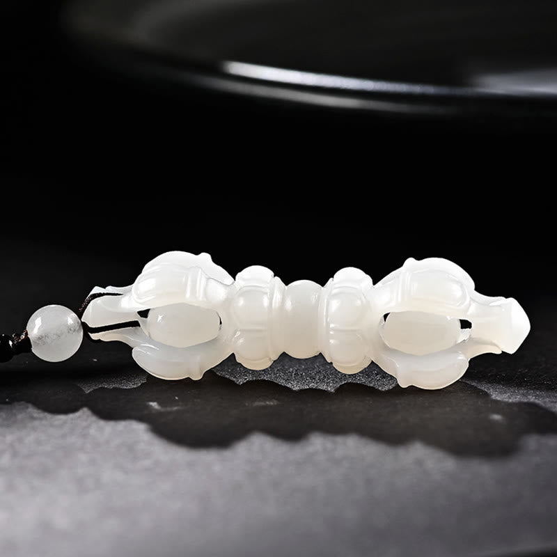 Collier de réussite en jade cyan Hetian naturel avec Dorje Vajra