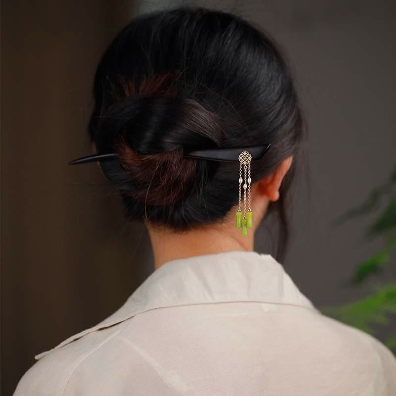 Épingle à cheveux à pompons en bois d'ébène et péridot naturel