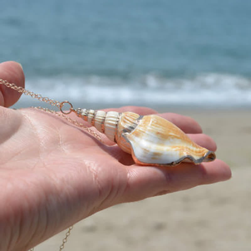 Collier spirituel porte-bonheur en coquillage de conque Shankha naturel