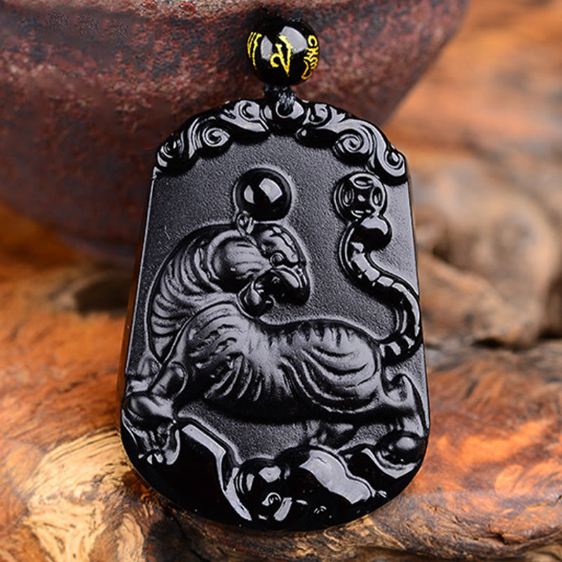 Collier en obsidienne avec symbole du zodiaque chinois et accomplissement de la purification