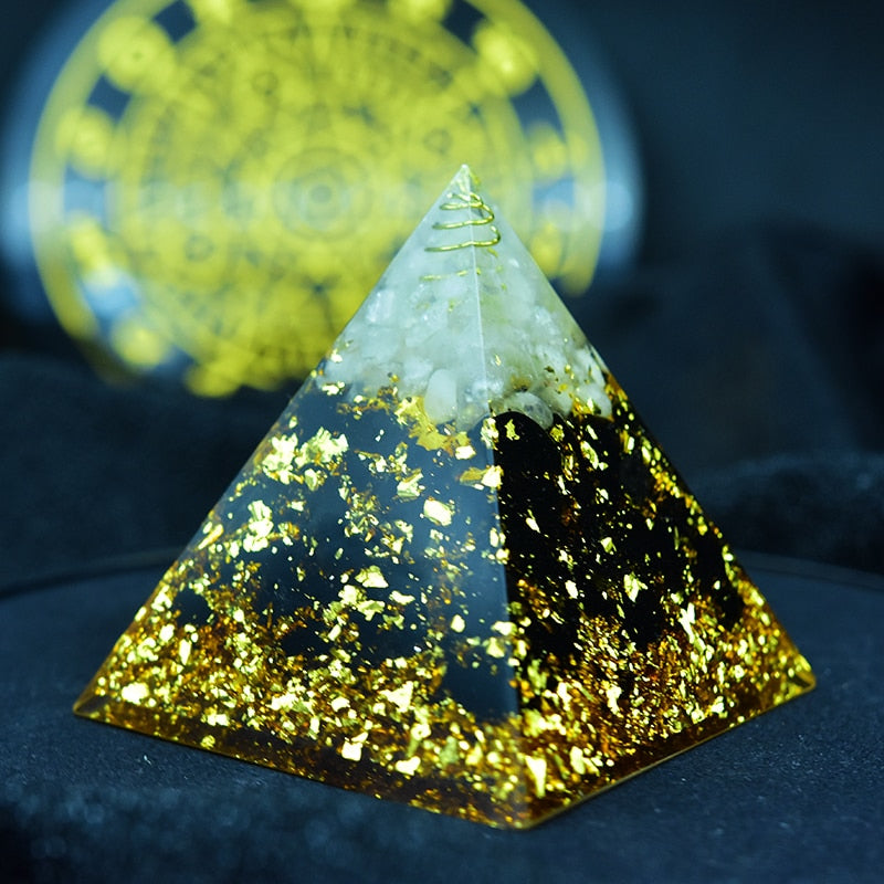 Pyramide d'orgone protectrice d'obsidienne