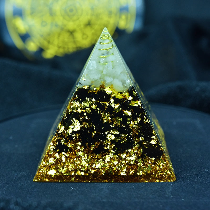 Pyramide d'orgone protectrice d'obsidienne