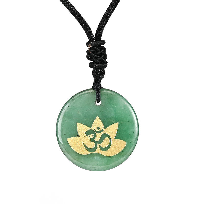 Collier de guérison en améthyste symbole Om Lotus pour l'équilibre spirituel