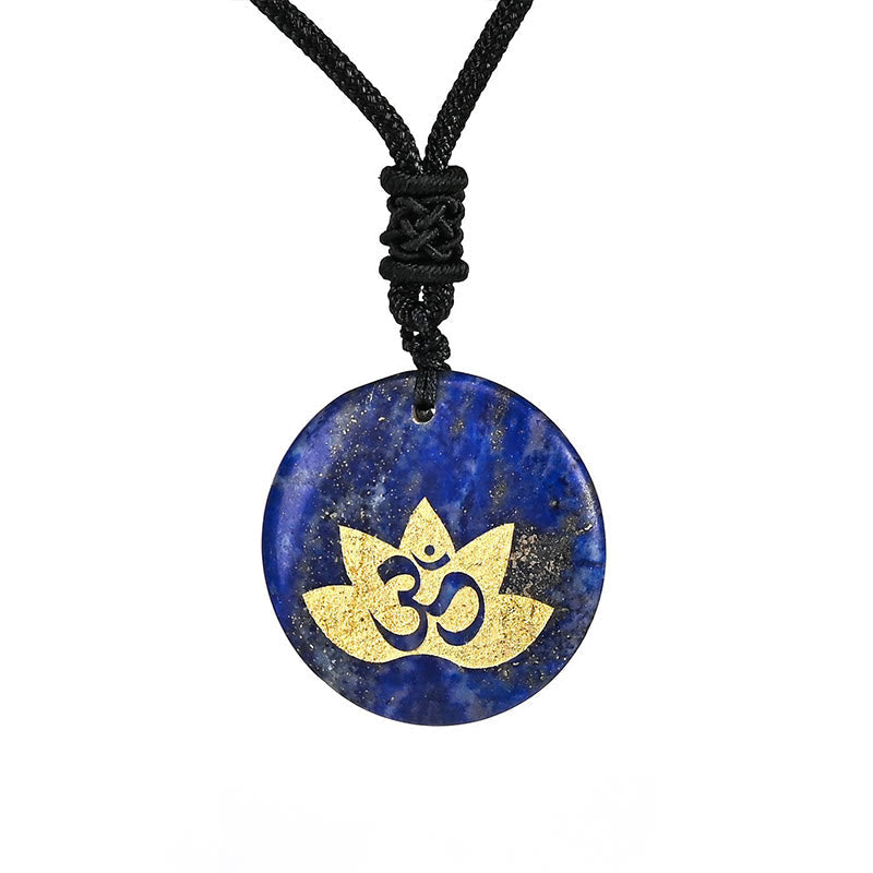Collier de guérison en améthyste symbole Om Lotus pour l'équilibre spirituel