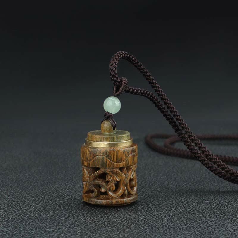 Collier en bois de santal vert Om Mani Padme Hum pour une paix apaisante