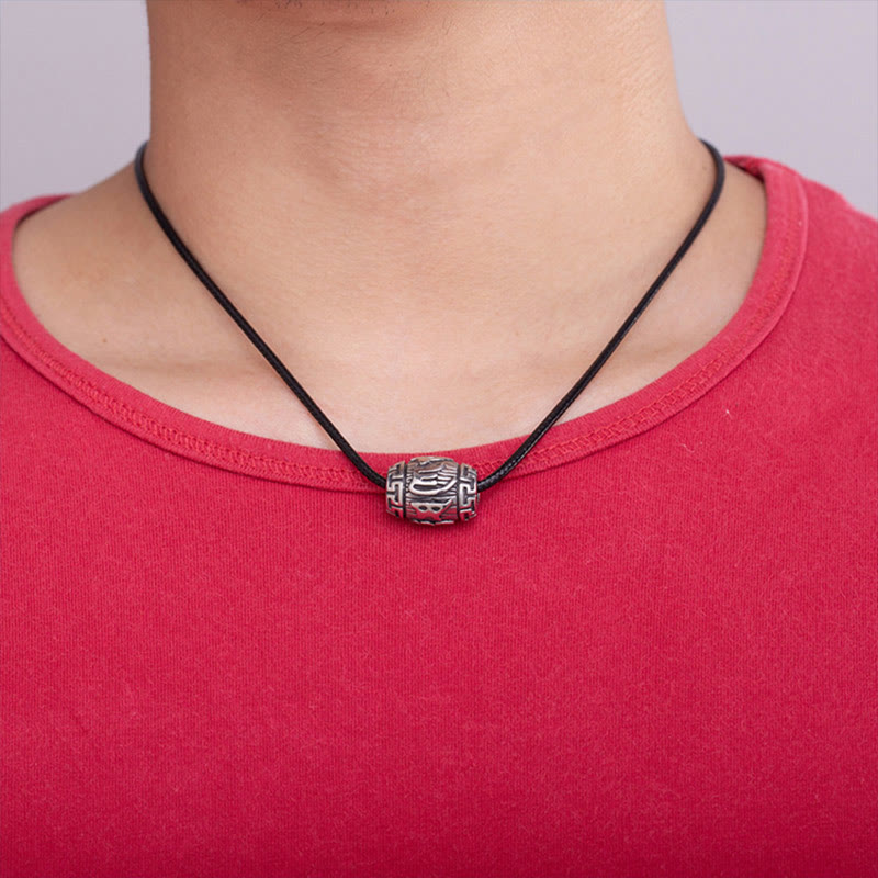 Collier Om Mani Padme Hum | Pendentif Sagesse en acier titane