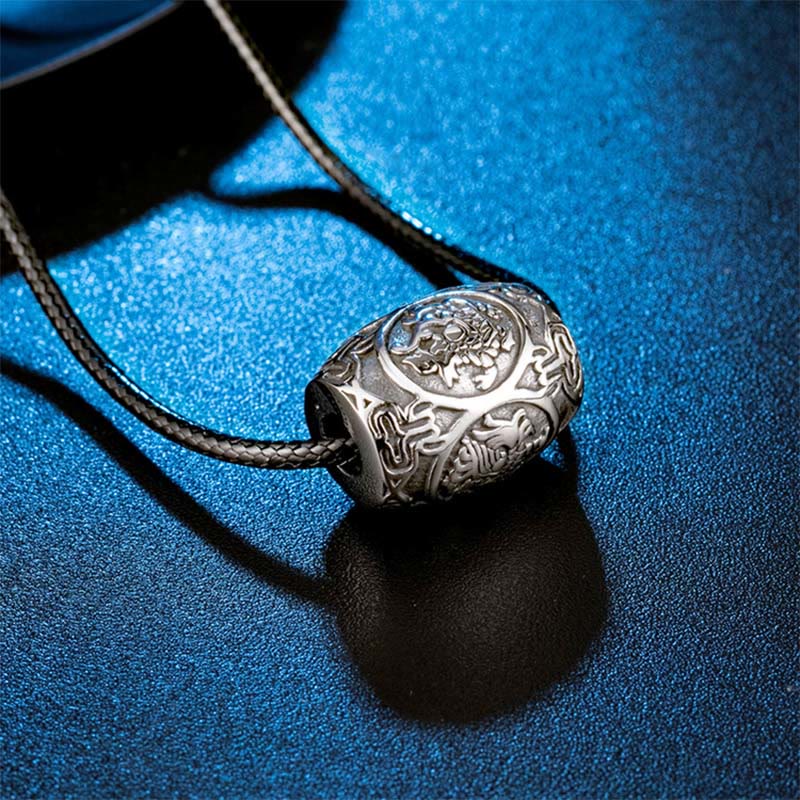 Collier Om Mani Padme Hum | Pendentif Sagesse en acier titane