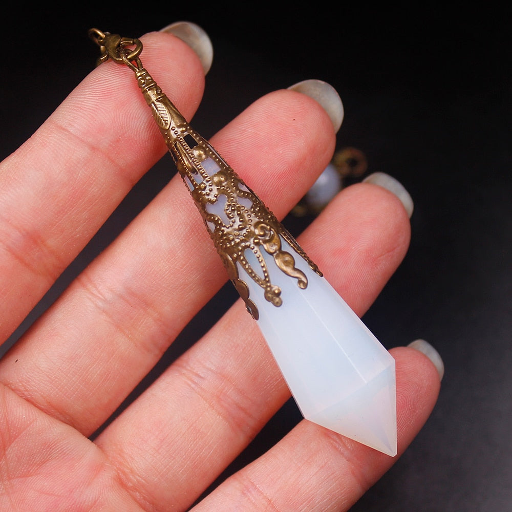 Pendule en cristal d'opale pour un changement positif