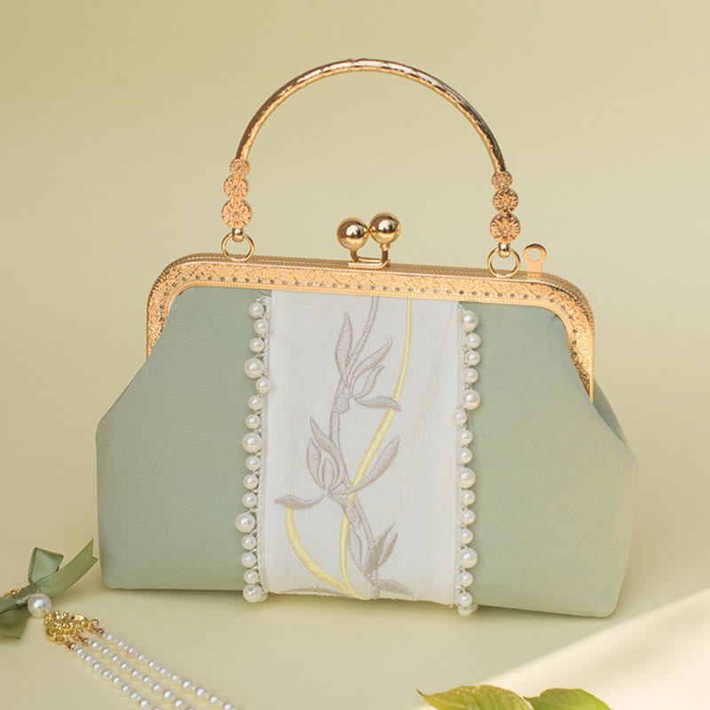 Sac bandoulière vert pâle brodé de fleurs avec pendentif en perles