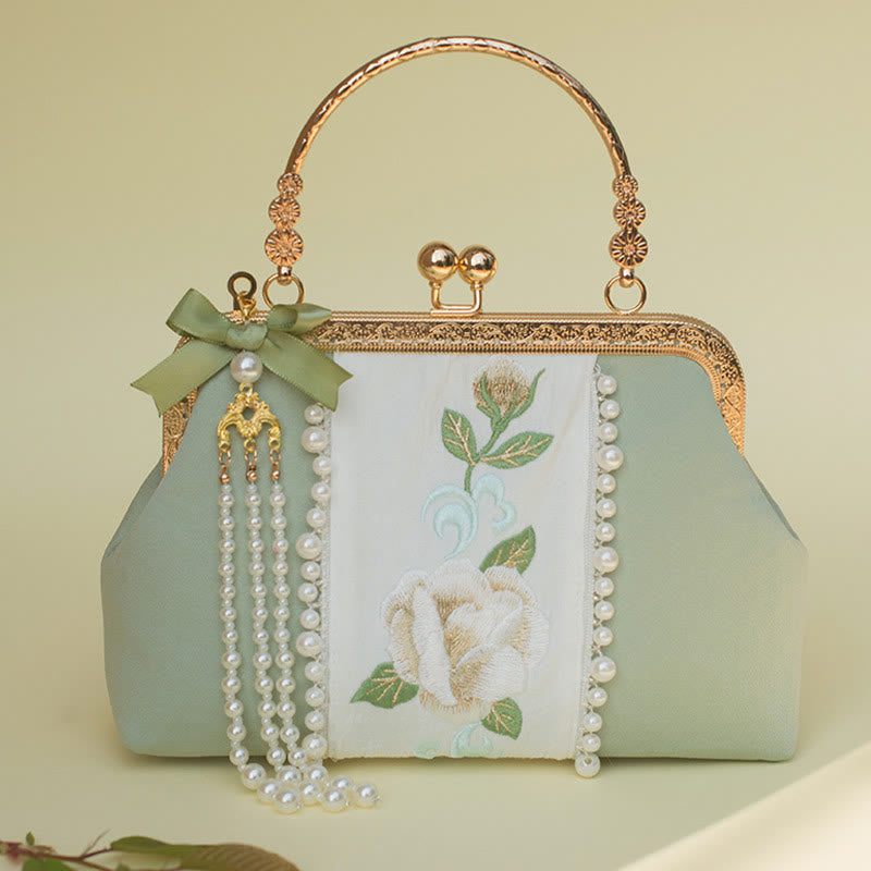 Sac bandoulière vert pâle brodé de fleurs avec pendentif en perles