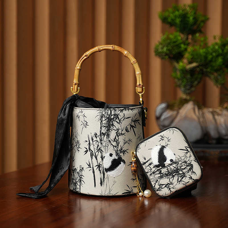 Sac bandoulière brodé Panda Bambou Pie 16x16x18cm