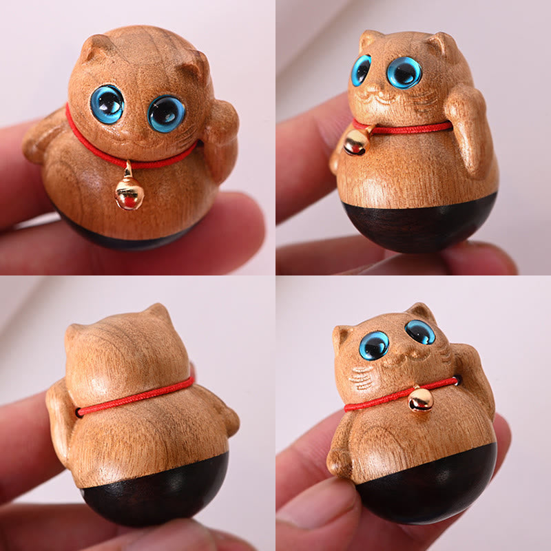 Statuette de chat porte-bonheur en bois de Phoebe Zhennan